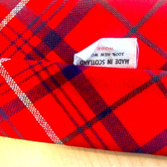 Excellent condition Scottish wool authentic 1960’s “Rose”  tartan tie - Picture 3 of 3